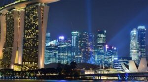 Read more about the article Singapore’s MAS Launches Pilot to Explore Tokenization, DeFi